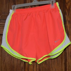 Nike Dry-Fit Running Shorts - M